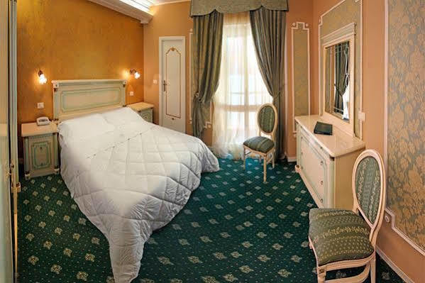 Hotel Maremonti กาบิชเชมาเร ภายนอก รูปภาพ